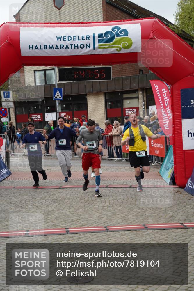 04.05.2025 - 8. Wedeler Halbmarathon Felixshl http://msf.ph/oto/7819104 04.05.2025 11:47:53 Ziel 125, 286, 363, 489, 490, 1187 meine-sportfotos.de