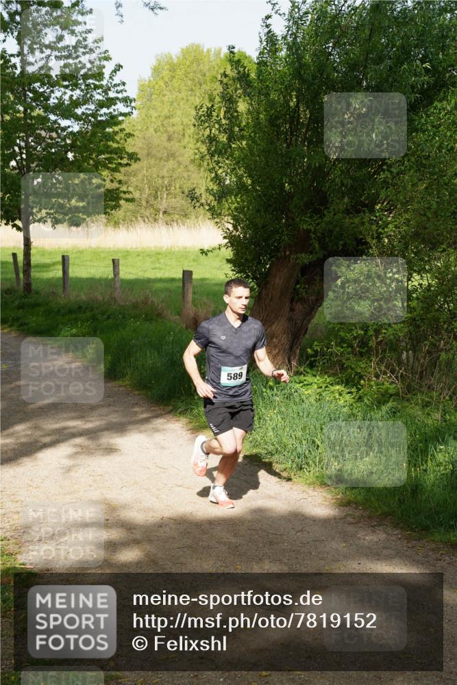 04.05.2025 - 8. Wedeler Halbmarathon Felixshl http://msf.ph/oto/7819152 04.05.2025 10:01:03 Laufen 589 meine-sportfotos.de