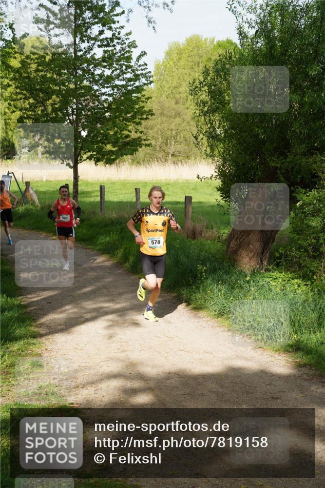 04.05.2025 - 8. Wedeler Halbmarathon Felixshl http://msf.ph/oto/7819158 04.05.2025 10:01:06 Laufen 993, 578 meine-sportfotos.de