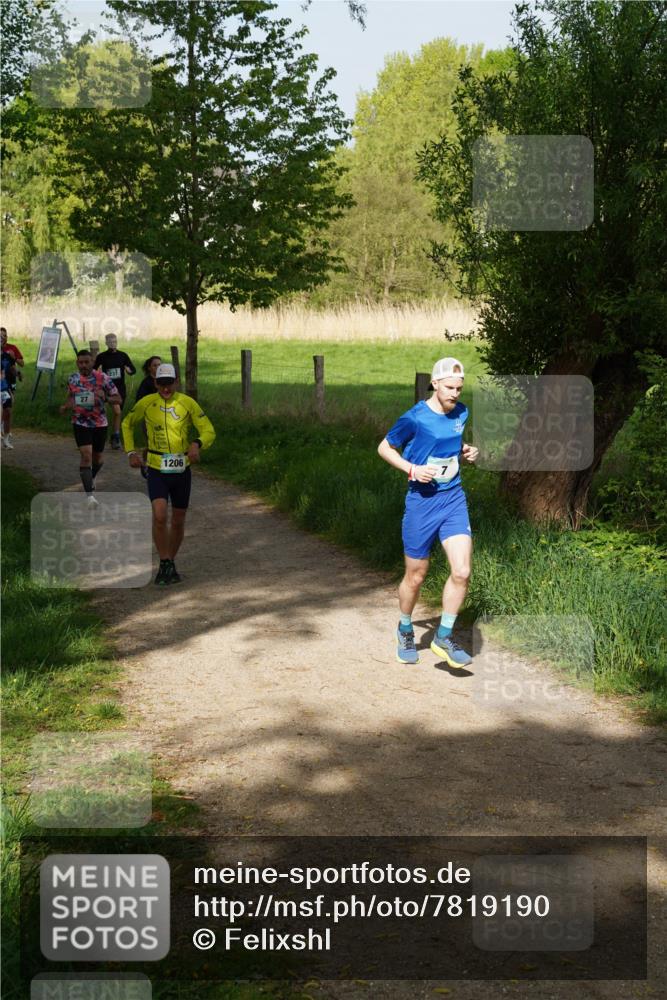 04.05.2025 - 8. Wedeler Halbmarathon Felixshl http://msf.ph/oto/7819190 04.05.2025 10:01:17 Laufen 27, 1206, 7 meine-sportfotos.de