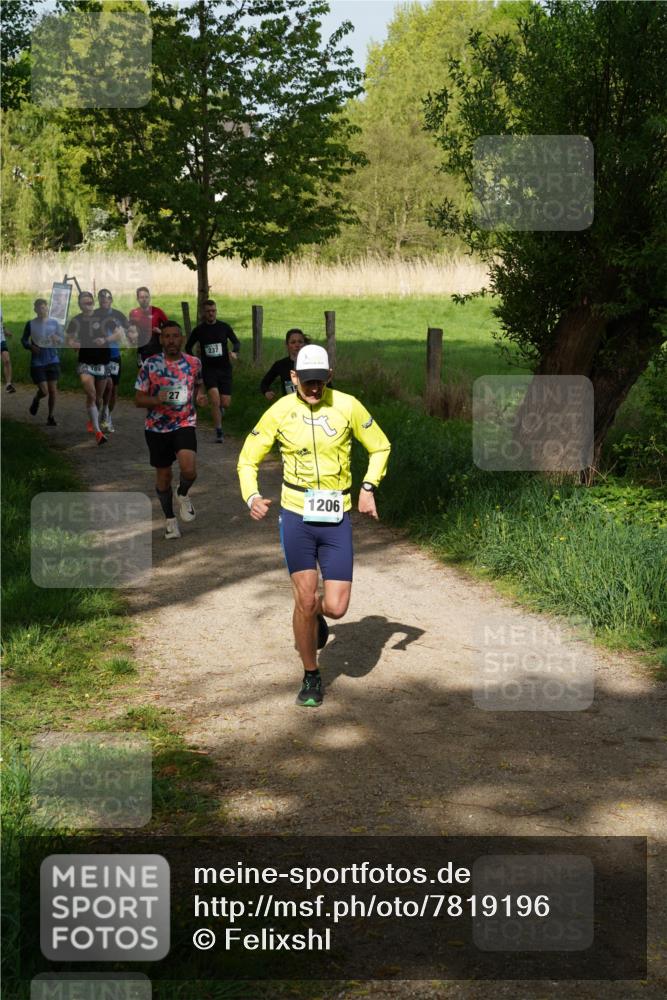 04.05.2025 - 8. Wedeler Halbmarathon Felixshl http://msf.ph/oto/7819196 04.05.2025 10:01:19 Laufen 159, 27, 1206 meine-sportfotos.de