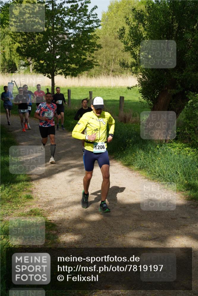 04.05.2025 - 8. Wedeler Halbmarathon Felixshl http://msf.ph/oto/7819197 04.05.2025 10:01:19 Laufen 27, 1206 meine-sportfotos.de