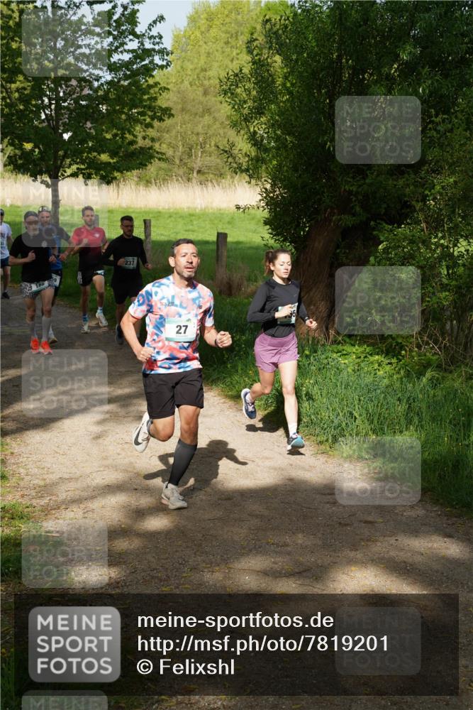 04.05.2025 - 8. Wedeler Halbmarathon Felixshl http://msf.ph/oto/7819201 04.05.2025 10:01:21 Laufen 27 meine-sportfotos.de