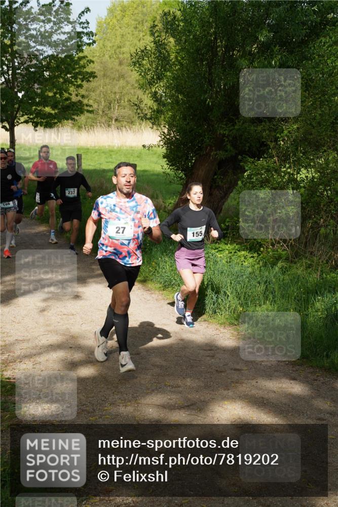 04.05.2025 - 8. Wedeler Halbmarathon Felixshl http://msf.ph/oto/7819202 04.05.2025 10:01:21 Laufen 188, 237, 27, 155 meine-sportfotos.de