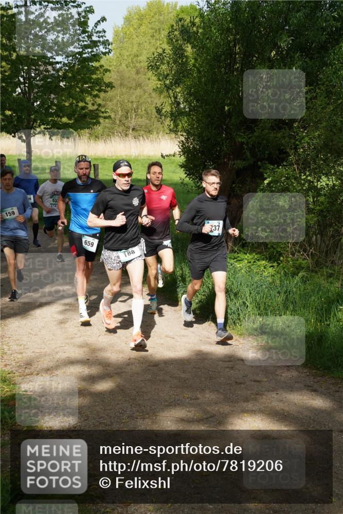 04.05.2025 - 8. Wedeler Halbmarathon Felixshl http://msf.ph/oto/7819206 04.05.2025 10:01:23 Laufen 159, 533, 659, 188, 237 meine-sportfotos.de