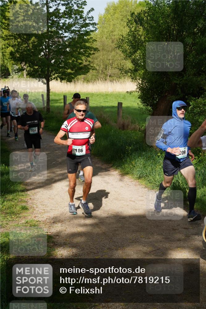 04.05.2025 - 8. Wedeler Halbmarathon Felixshl http://msf.ph/oto/7819215 04.05.2025 10:01:25 Laufen 957, 731, 186, 209 meine-sportfotos.de