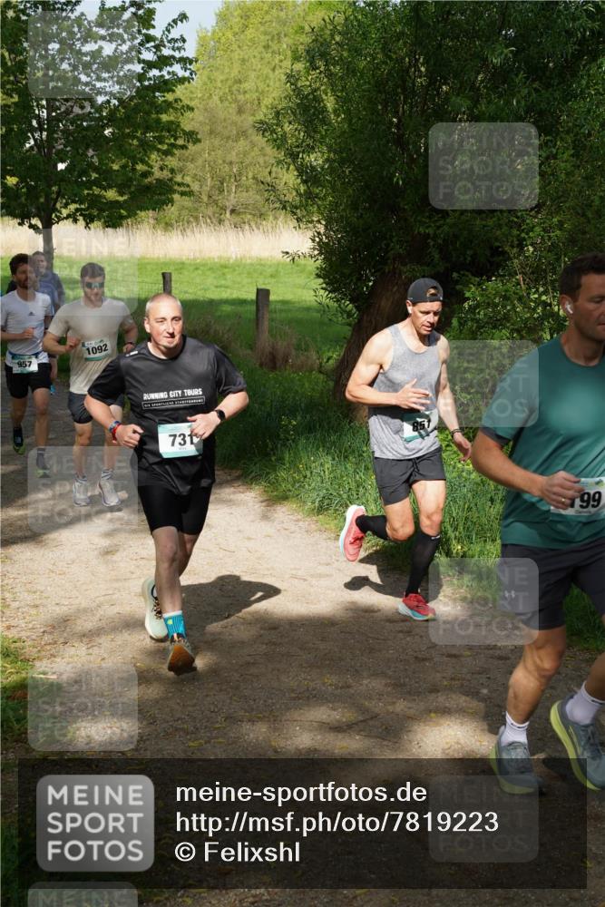 04.05.2025 - 8. Wedeler Halbmarathon Felixshl http://msf.ph/oto/7819223 04.05.2025 10:01:27 Laufen 957, 1092, 731, 851, 99 meine-sportfotos.de