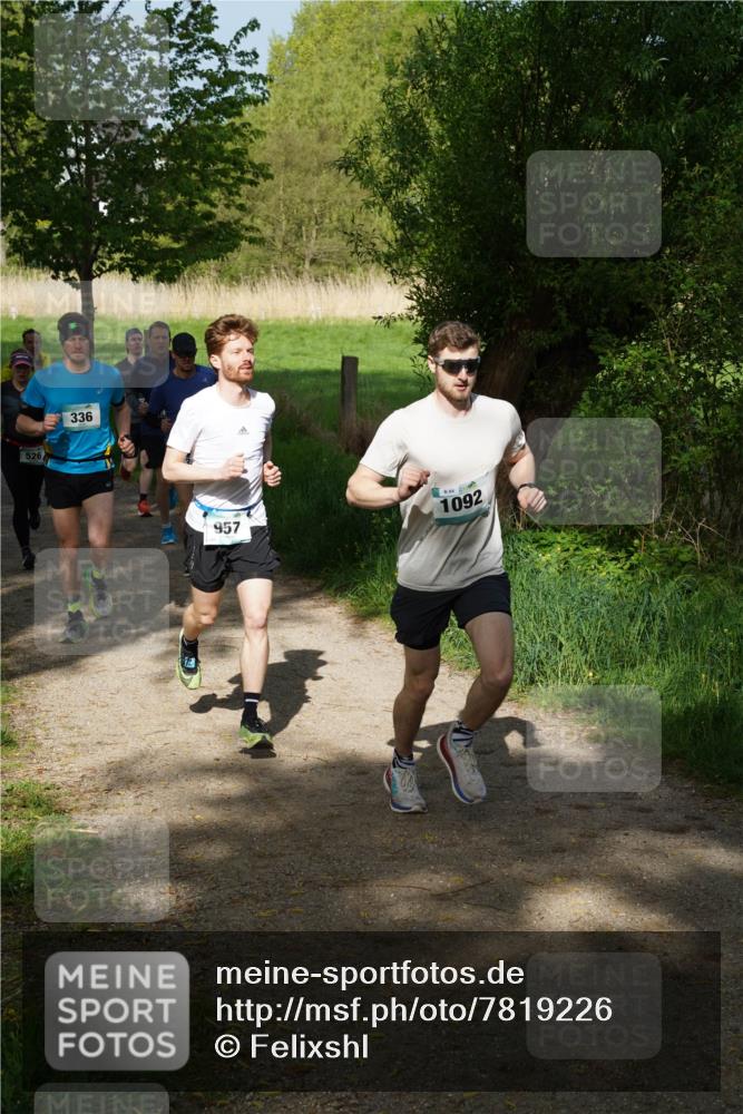 04.05.2025 - 8. Wedeler Halbmarathon Felixshl http://msf.ph/oto/7819226 04.05.2025 10:01:29 Laufen 526, 336, 12, 957, 1092 meine-sportfotos.de