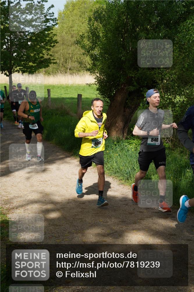 04.05.2025 - 8. Wedeler Halbmarathon Felixshl http://msf.ph/oto/7819239 04.05.2025 10:01:32 Laufen 1003, 508, 840, 22 meine-sportfotos.de