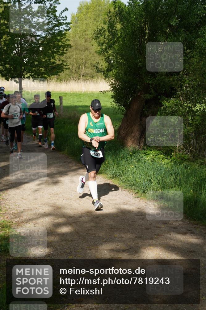 04.05.2025 - 8. Wedeler Halbmarathon Felixshl http://msf.ph/oto/7819243 04.05.2025 10:01:33 Laufen 624, 1003 meine-sportfotos.de