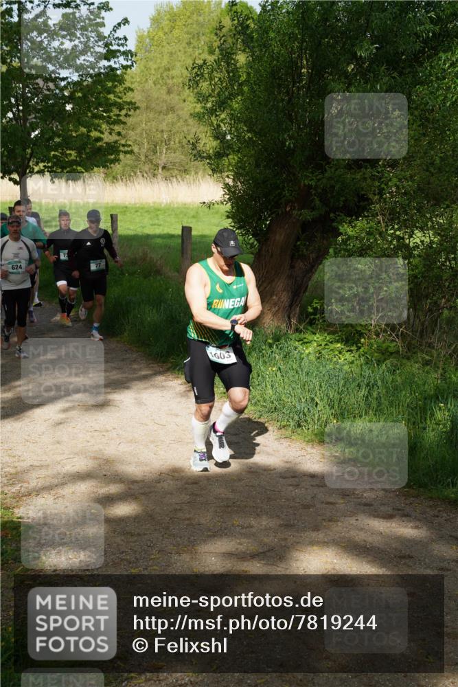 04.05.2025 - 8. Wedeler Halbmarathon Felixshl http://msf.ph/oto/7819244 04.05.2025 10:01:33 Laufen 624, 1003 meine-sportfotos.de