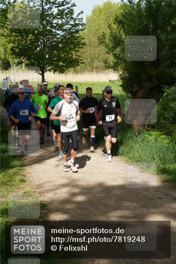04.05.2025 - 8. Wedeler Halbmarathon Felixshl http://msf.ph/oto/7819248 04.05.2025 10:01:35 Laufen 491, 846, 624, 736, 77 meine-sportfotos.de