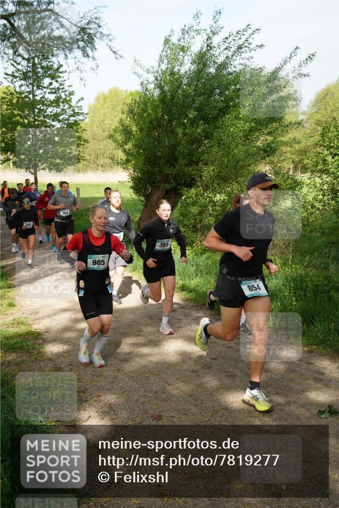 04.05.2025 - 8. Wedeler Halbmarathon Felixshl http://msf.ph/oto/7819277 04.05.2025 10:01:42 Laufen 455, 184, 985, 393, 854 meine-sportfotos.de