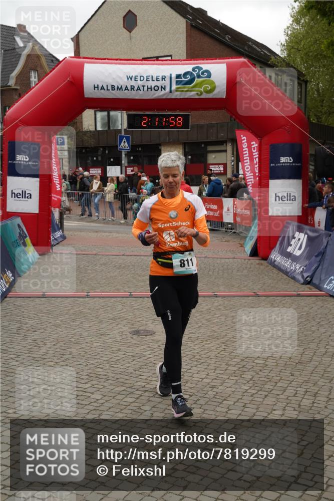 04.05.2025 - 8. Wedeler Halbmarathon Felixshl http://msf.ph/oto/7819299 04.05.2025 12:11:56 Ziel 197, 811, 819 meine-sportfotos.de