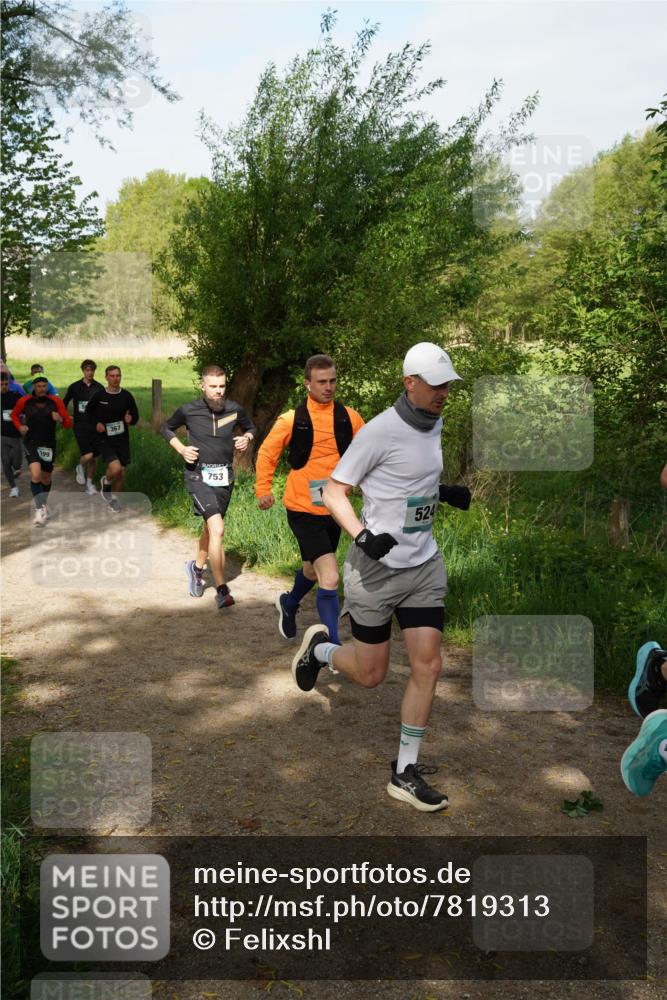04.05.2025 - 8. Wedeler Halbmarathon Felixshl http://msf.ph/oto/7819313 04.05.2025 10:01:47 Laufen 367, 753, 524 meine-sportfotos.de