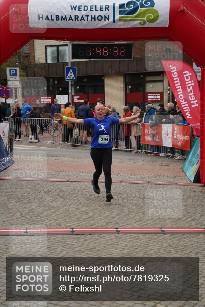 04.05.2025 - 8. Wedeler Halbmarathon Felixshl http://msf.ph/oto/7819325 04.05.2025 11:48:30 Ziel 294 meine-sportfotos.de