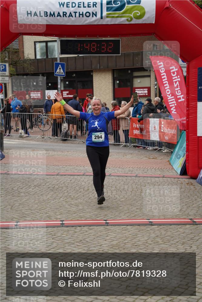 04.05.2025 - 8. Wedeler Halbmarathon Felixshl http://msf.ph/oto/7819328 04.05.2025 11:48:30 Ziel 294 meine-sportfotos.de