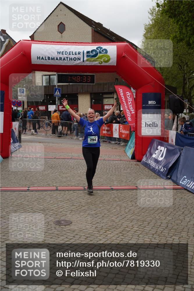 04.05.2025 - 8. Wedeler Halbmarathon Felixshl http://msf.ph/oto/7819330 04.05.2025 11:48:31 Ziel 294, 668 meine-sportfotos.de