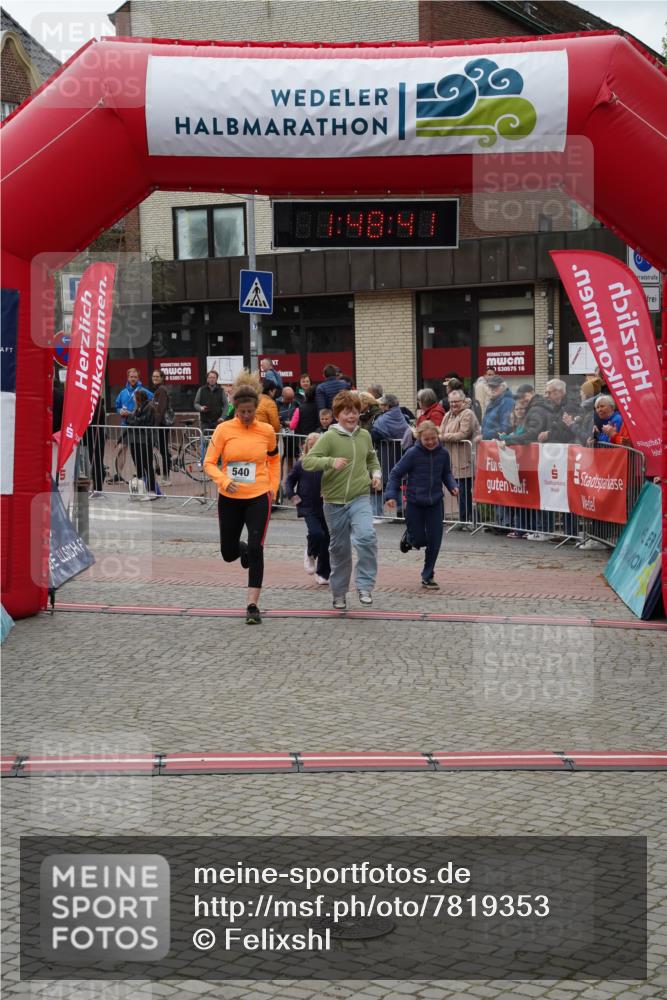04.05.2025 - 8. Wedeler Halbmarathon Felixshl http://msf.ph/oto/7819353 04.05.2025 11:48:39 Ziel 312, 540, 668 meine-sportfotos.de
