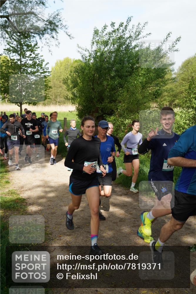 04.05.2025 - 8. Wedeler Halbmarathon Felixshl http://msf.ph/oto/7819371 04.05.2025 10:01:53 Laufen 198, 683, 539, 745, 55 meine-sportfotos.de