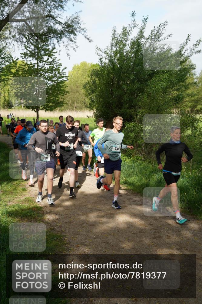 04.05.2025 - 8. Wedeler Halbmarathon Felixshl http://msf.ph/oto/7819377 04.05.2025 10:01:55 Laufen 198, 683, 539, 639, 745 meine-sportfotos.de