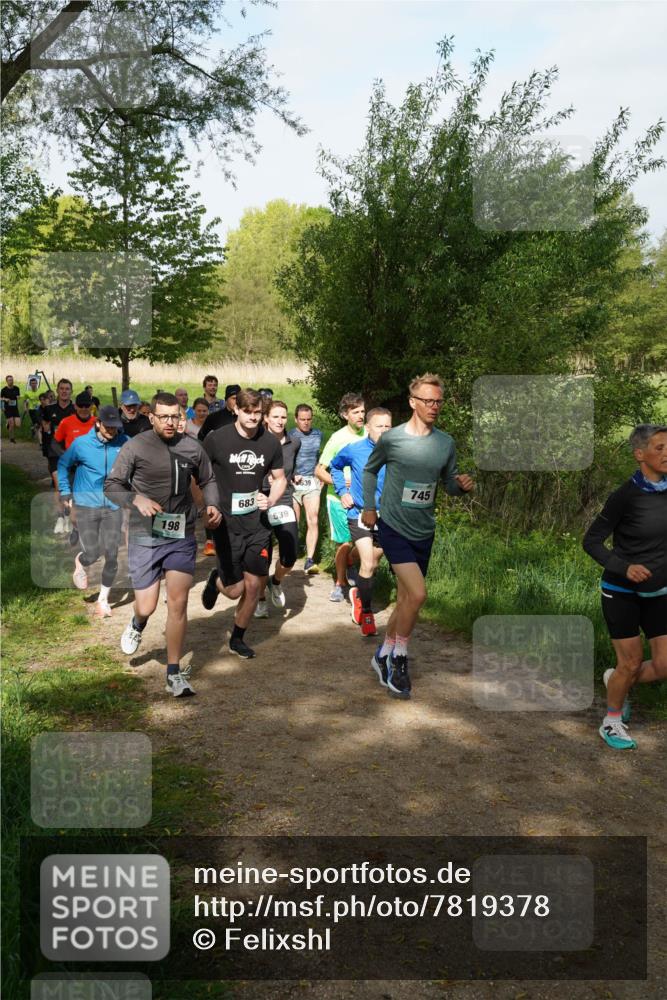 04.05.2025 - 8. Wedeler Halbmarathon Felixshl http://msf.ph/oto/7819378 04.05.2025 10:01:55 Laufen 639, 745, 198, 683, 539 meine-sportfotos.de