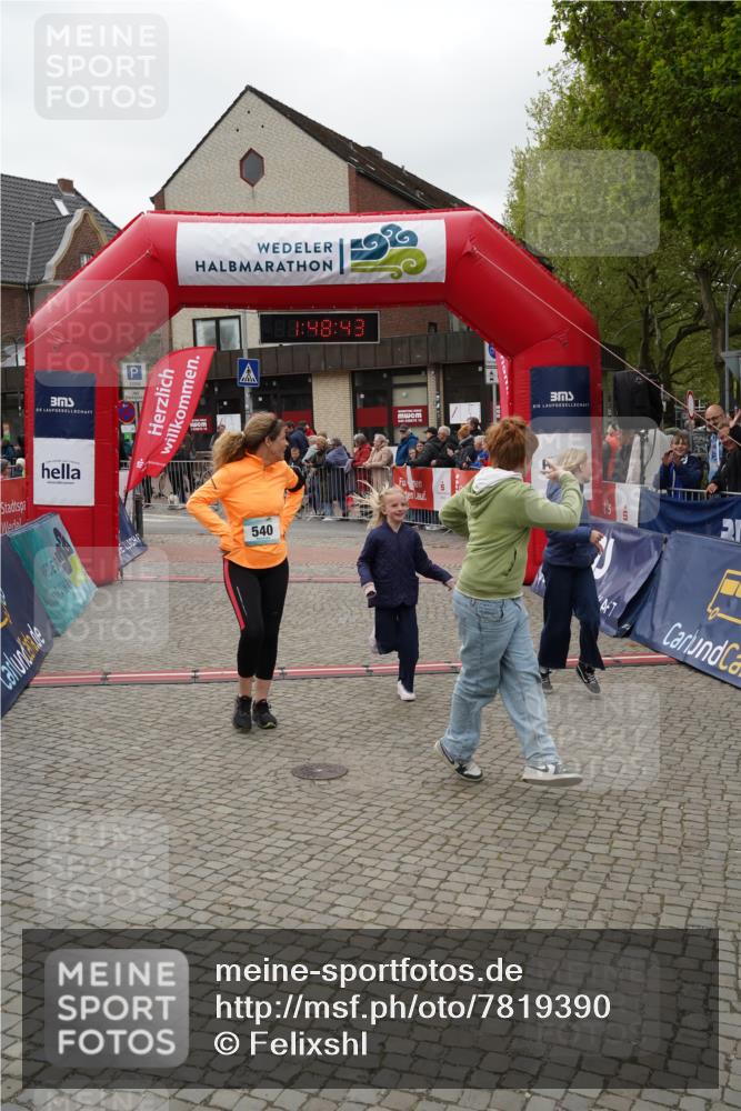 04.05.2025 - 8. Wedeler Halbmarathon Felixshl http://msf.ph/oto/7819390 04.05.2025 11:48:41 Ziel 312, 540 meine-sportfotos.de