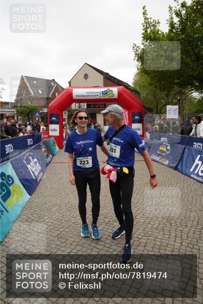 04.05.2025 - 8. Wedeler Halbmarathon Felixshl http://msf.ph/oto/7819474 04.05.2025 12:12:50 Ziel 223, 261 meine-sportfotos.de