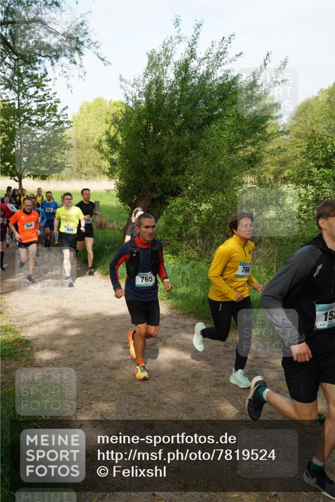 04.05.2025 - 8. Wedeler Halbmarathon Felixshl http://msf.ph/oto/7819524 04.05.2025 10:02:01 Laufen 949, 842, 935, 325, 765, 766, 87, 15 meine-sportfotos.de