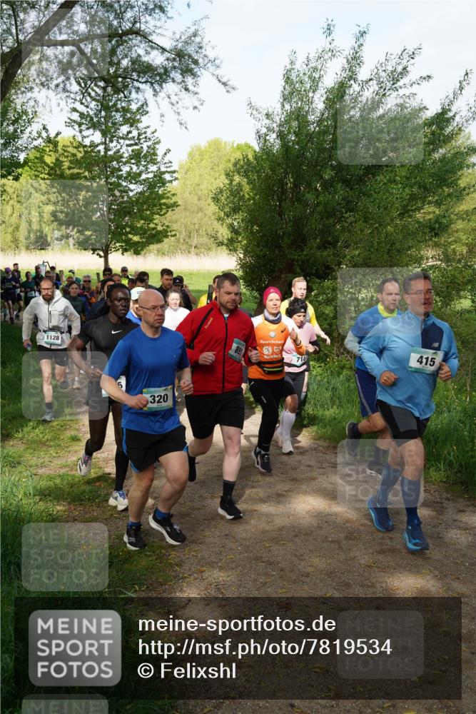 04.05.2025 - 8. Wedeler Halbmarathon Felixshl http://msf.ph/oto/7819534 04.05.2025 10:02:04 Laufen 1128, 320, 710, 415 meine-sportfotos.de