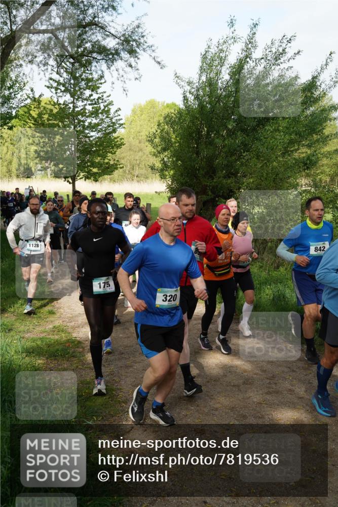 04.05.2025 - 8. Wedeler Halbmarathon Felixshl http://msf.ph/oto/7819536 04.05.2025 10:02:05 Laufen 1128, 175, 320, 842 meine-sportfotos.de