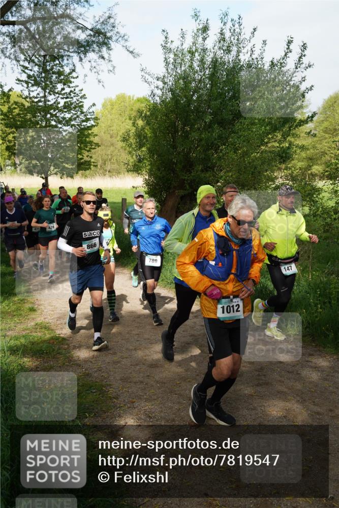 04.05.2025 - 8. Wedeler Halbmarathon Felixshl http://msf.ph/oto/7819547 04.05.2025 10:02:09 Laufen 471, 428, 866, 789, 1012, 147 meine-sportfotos.de