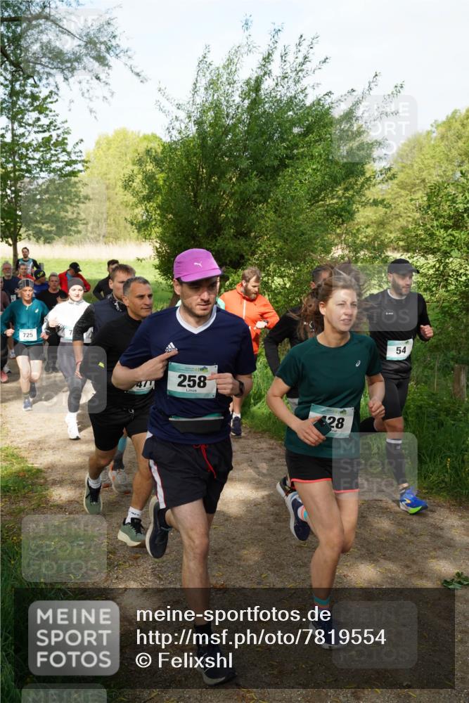 04.05.2025 - 8. Wedeler Halbmarathon Felixshl http://msf.ph/oto/7819554 04.05.2025 10:02:12 Laufen 725, 258, 28, 54 meine-sportfotos.de