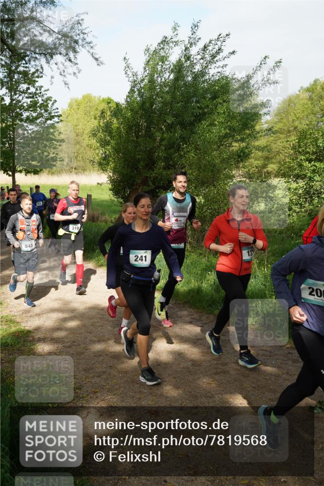 04.05.2025 - 8. Wedeler Halbmarathon Felixshl http://msf.ph/oto/7819568 04.05.2025 10:02:16 Laufen 543, 310, 241, 137, 20 meine-sportfotos.de
