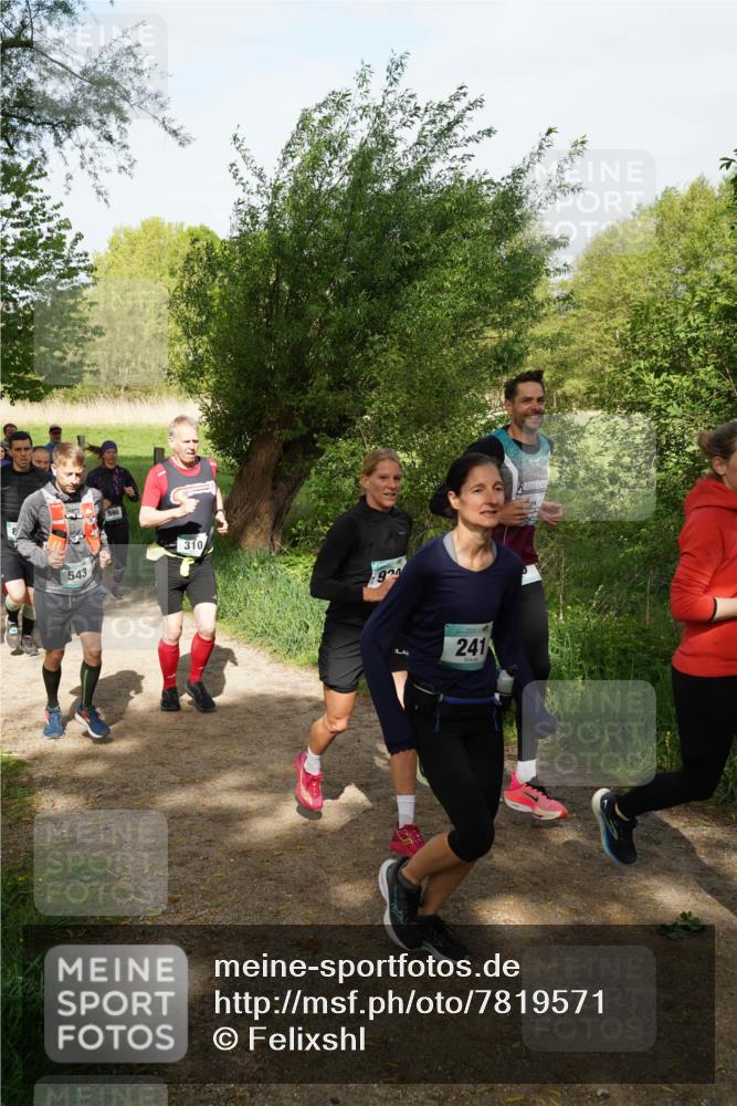 04.05.2025 - 8. Wedeler Halbmarathon Felixshl http://msf.ph/oto/7819571 04.05.2025 10:02:17 Laufen 543, 310, 920, 241 meine-sportfotos.de