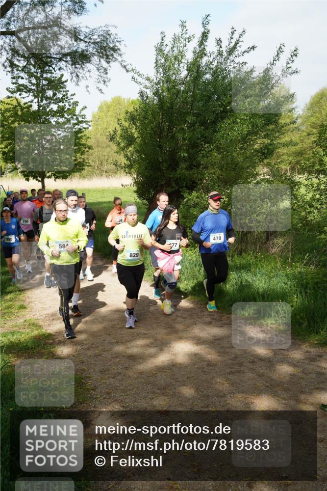04.05.2025 - 8. Wedeler Halbmarathon Felixshl http://msf.ph/oto/7819583 04.05.2025 10:02:21 Laufen 355, 290, 58, 829, 477, 470 meine-sportfotos.de