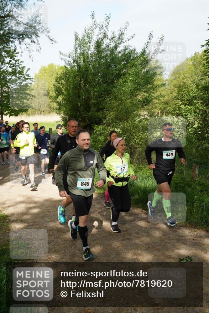 04.05.2025 - 8. Wedeler Halbmarathon Felixshl http://msf.ph/oto/7819620 04.05.2025 10:02:30 Laufen 879, 51, 849, 449 meine-sportfotos.de