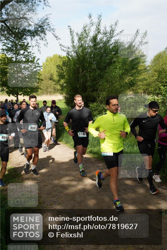 04.05.2025 - 8. Wedeler Halbmarathon Felixshl http://msf.ph/oto/7819627 04.05.2025 10:02:32 Laufen 951, 809, 1148 meine-sportfotos.de