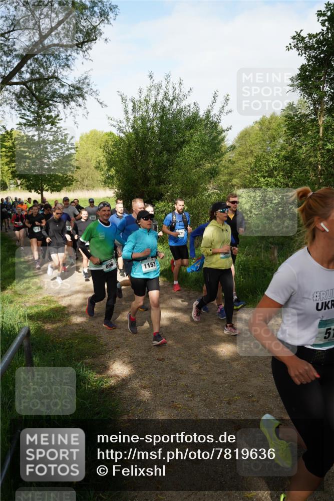 04.05.2025 - 8. Wedeler Halbmarathon Felixshl http://msf.ph/oto/7819636 04.05.2025 10:02:36 Laufen 72, 248, 896, 1153, 571, 51 meine-sportfotos.de