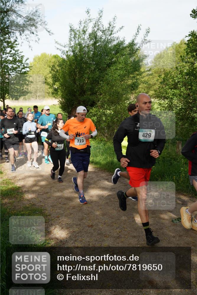 04.05.2025 - 8. Wedeler Halbmarathon Felixshl http://msf.ph/oto/7819650 04.05.2025 10:02:43 Laufen 11, 126, 537, 723, 429 meine-sportfotos.de