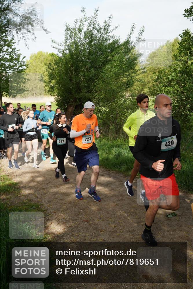 04.05.2025 - 8. Wedeler Halbmarathon Felixshl http://msf.ph/oto/7819651 04.05.2025 10:02:43 Laufen 1261, 537, 1, 723, 429 meine-sportfotos.de