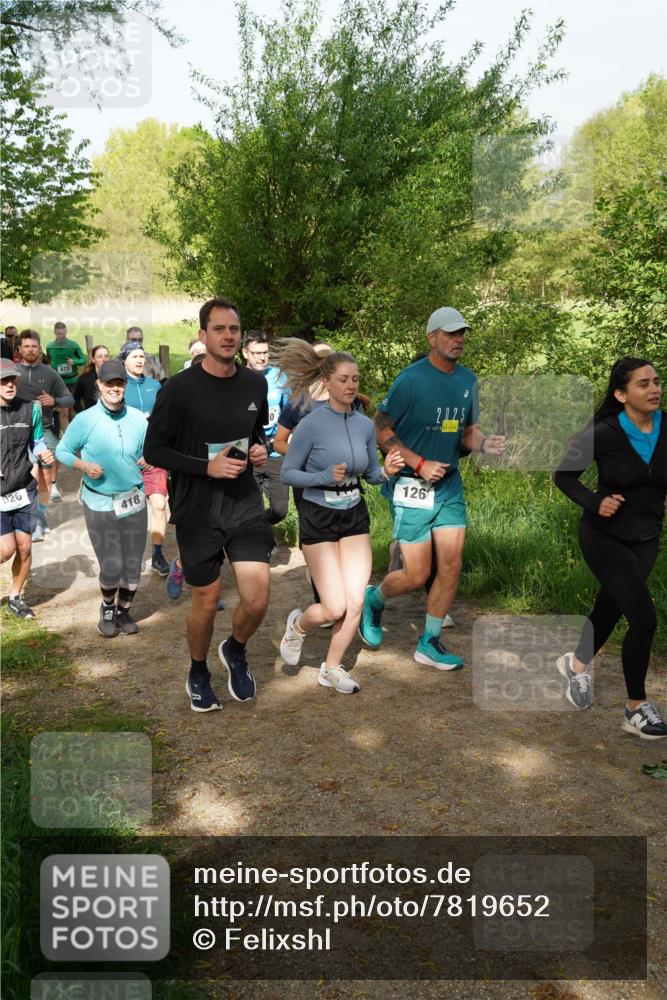 04.05.2025 - 8. Wedeler Halbmarathon Felixshl http://msf.ph/oto/7819652 04.05.2025 10:02:45 Laufen 926, 418, 126, 2025 meine-sportfotos.de