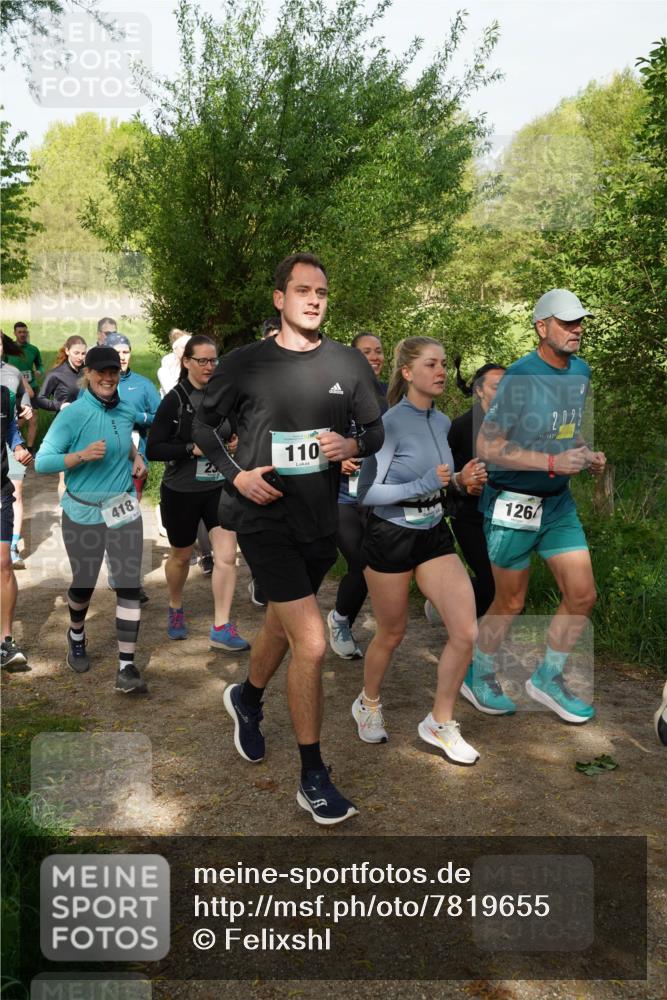 04.05.2025 - 8. Wedeler Halbmarathon Felixshl http://msf.ph/oto/7819655 04.05.2025 10:02:45 Laufen 418, 110, 126, 2025 meine-sportfotos.de