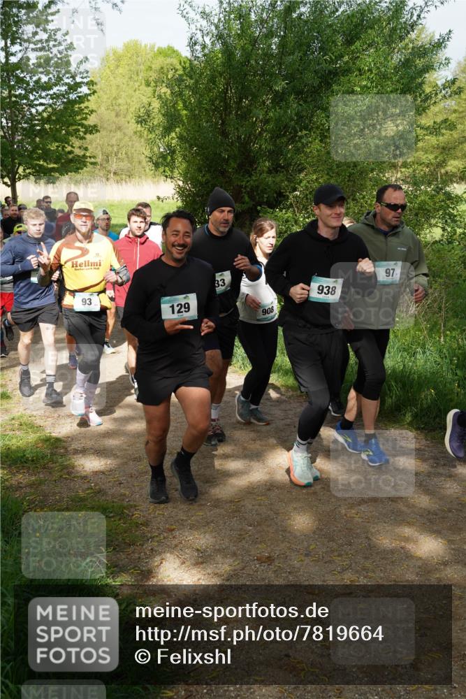 04.05.2025 - 8. Wedeler Halbmarathon Felixshl http://msf.ph/oto/7819664 04.05.2025 10:02:50 Laufen 93, 129, 33, 908, 938, 97 meine-sportfotos.de