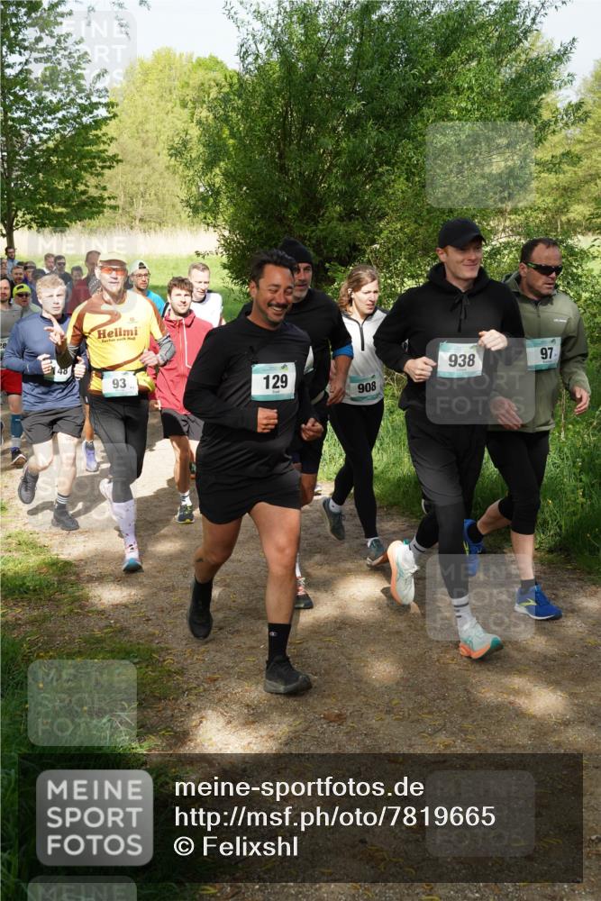 04.05.2025 - 8. Wedeler Halbmarathon Felixshl http://msf.ph/oto/7819665 04.05.2025 10:02:50 Laufen 28, 938, 97, 93, 129, 908 meine-sportfotos.de