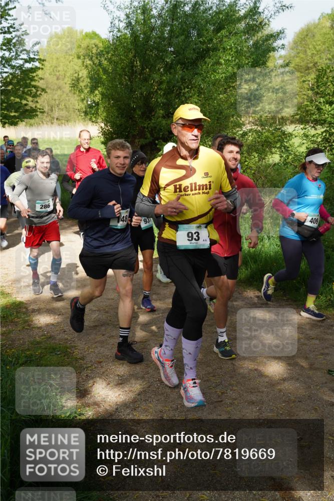 04.05.2025 - 8. Wedeler Halbmarathon Felixshl http://msf.ph/oto/7819669 04.05.2025 10:02:51 Laufen 286, 931, 93, 6, 409 meine-sportfotos.de
