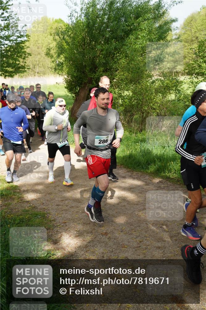 04.05.2025 - 8. Wedeler Halbmarathon Felixshl http://msf.ph/oto/7819671 04.05.2025 10:02:52 Laufen 286 meine-sportfotos.de