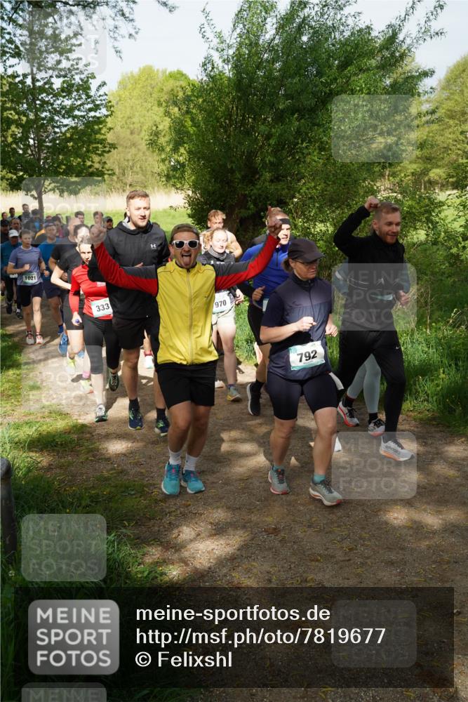 04.05.2025 - 8. Wedeler Halbmarathon Felixshl http://msf.ph/oto/7819677 04.05.2025 10:02:55 Laufen 1021, 333, 970, 792 meine-sportfotos.de