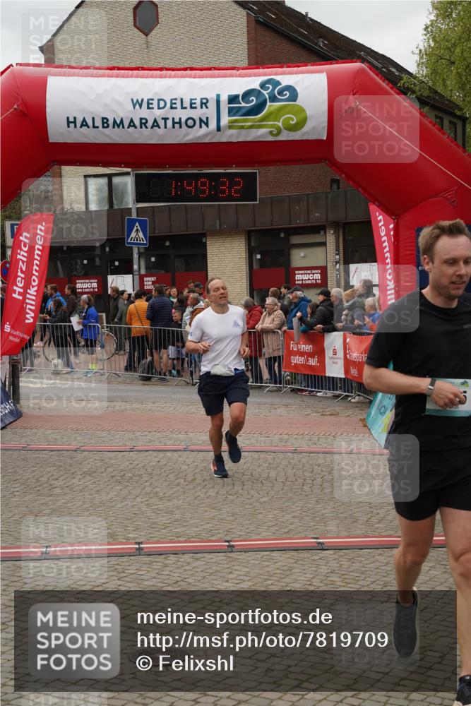 04.05.2025 - 8. Wedeler Halbmarathon Felixshl http://msf.ph/oto/7819709 04.05.2025 11:49:30 Ziel 325, 1032 meine-sportfotos.de
