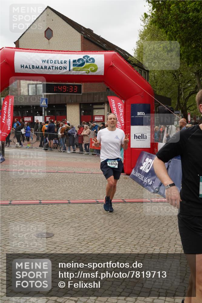 04.05.2025 - 8. Wedeler Halbmarathon Felixshl http://msf.ph/oto/7819713 04.05.2025 11:49:31 Ziel 325, 1032 meine-sportfotos.de